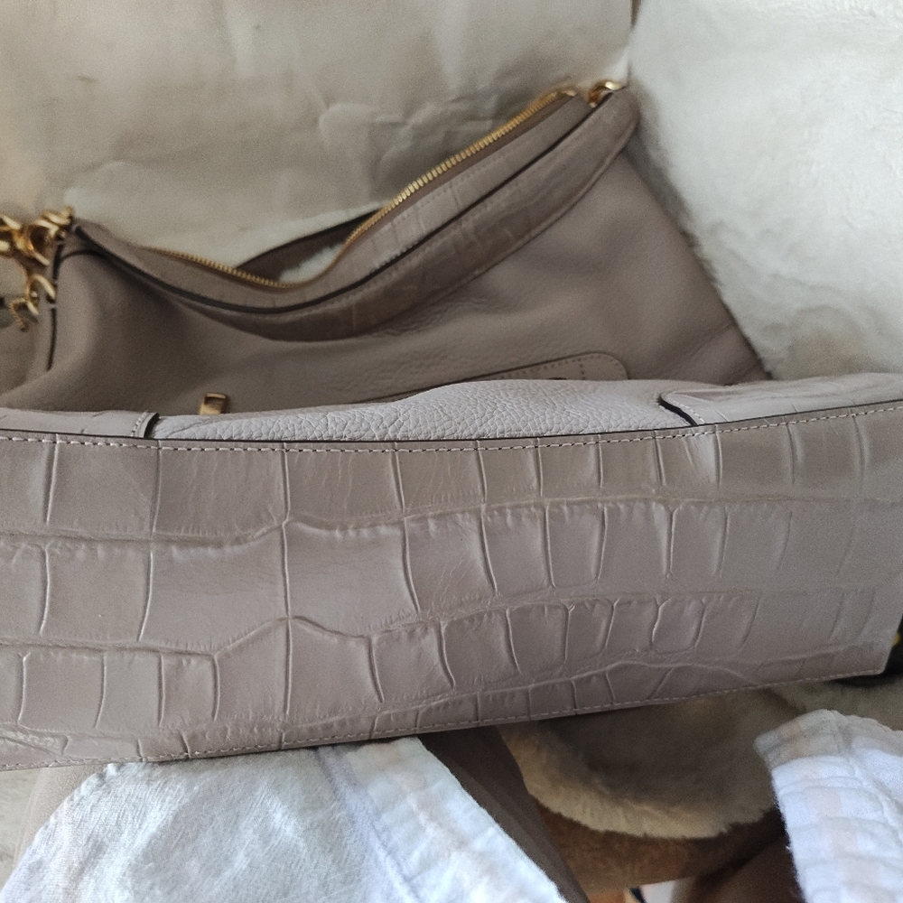 Grey Birch handbag and Wallet...MARKING ALL LISTINGS DOWN...THESE ARE PRISTINE! - Picture 7 of 11